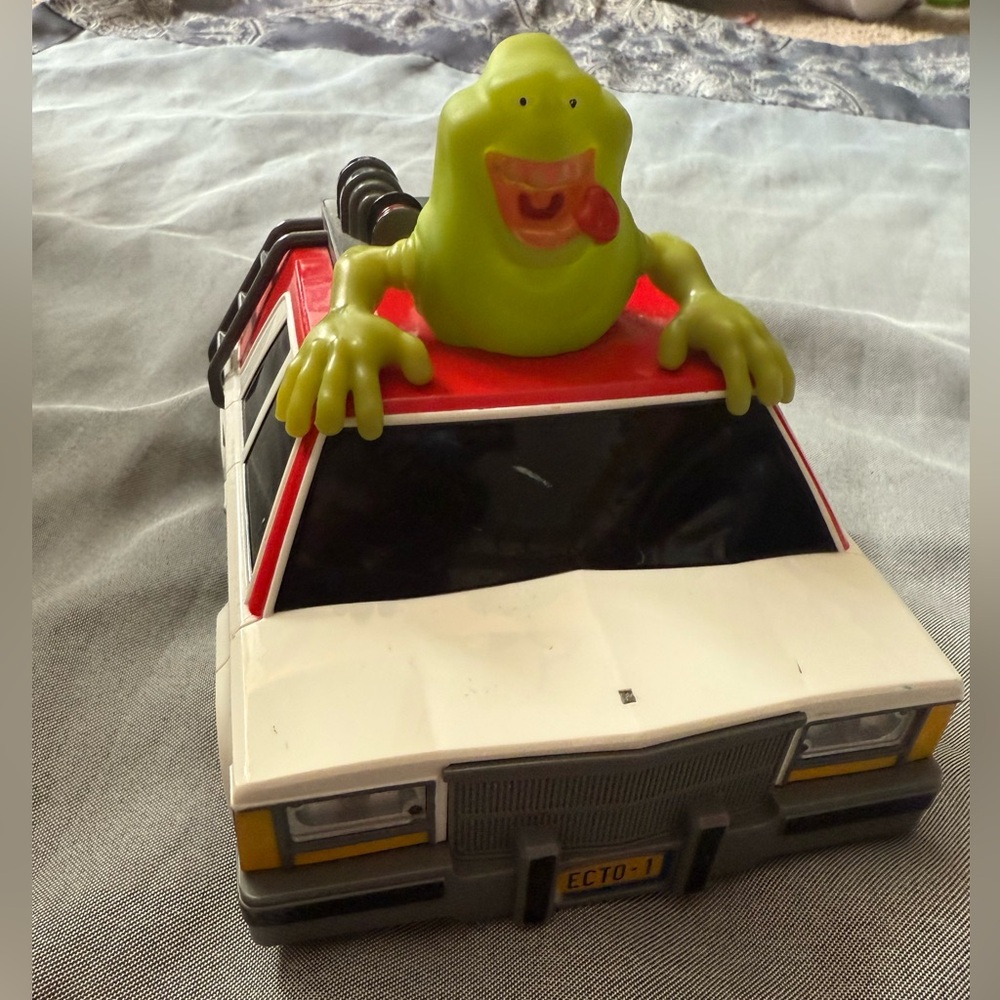 Ghostbusters Ecto-1 Toy Car with Slimer